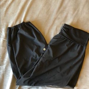 Lululemon Om pants size 6